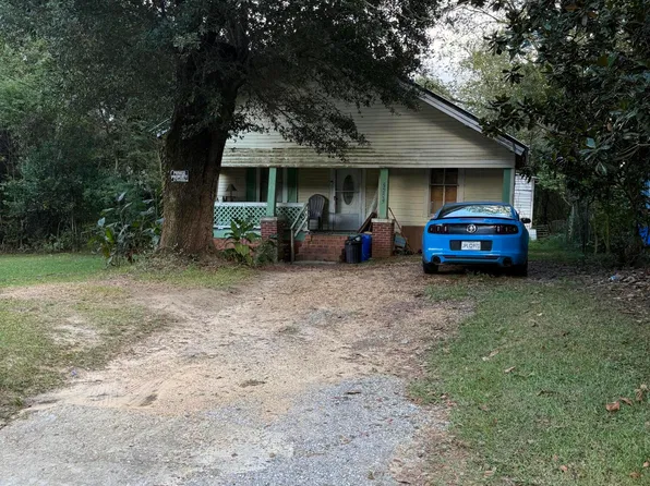 2443 N 1st Ave, Laurel, MS 39440