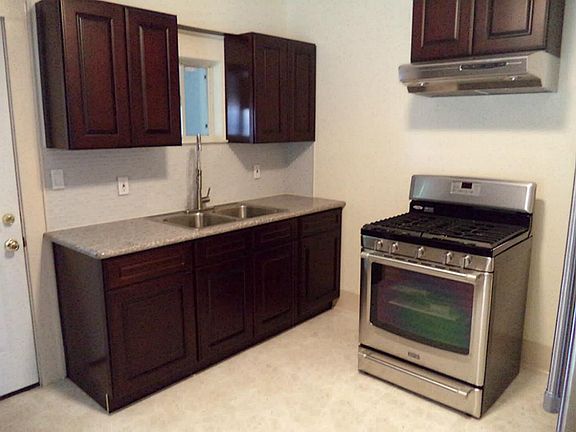 5th image of 5017 Avenue O 1/2