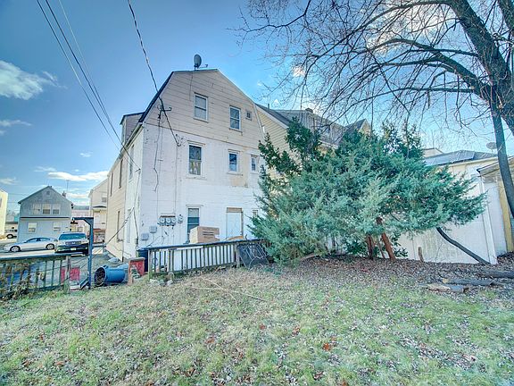 2nd image of 93 Bedford St #3