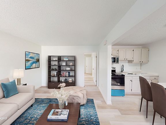 3rd image of 4818 Alpha Ave #6