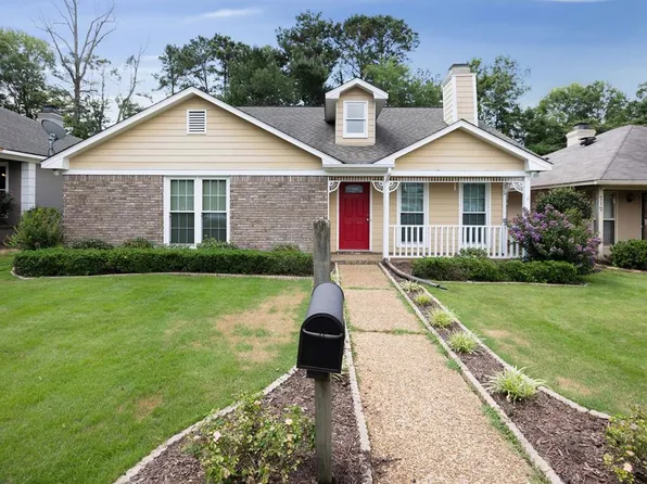 716 Robins Nest Ct, Columbus, GA 31909