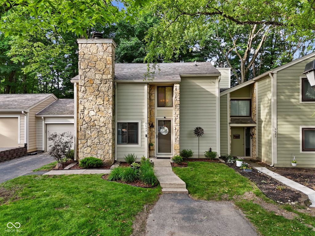 5643 Twin Lakes Ct, Indianapolis, IN