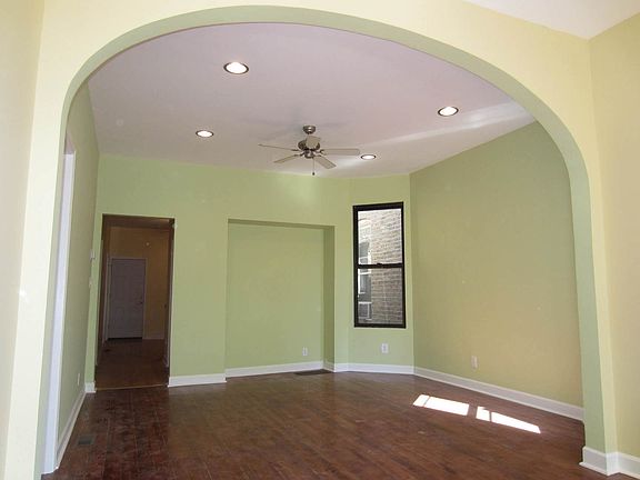 3rd image of 2911 N Troy St