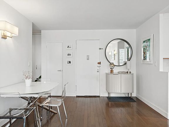 4th image of 300 E 54th St APT 9J
