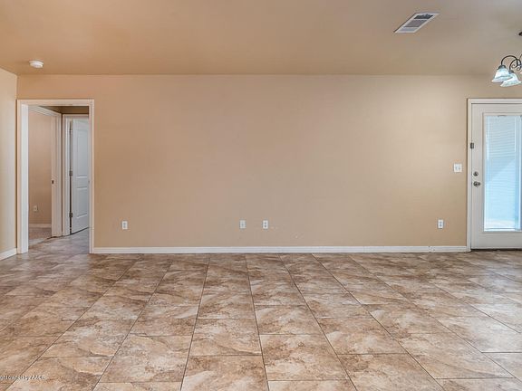 4th image of 2608 17th Ave