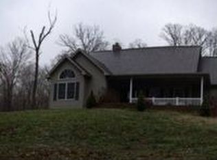 2468 Hawkhaven Dr, Columbia, IL 62236