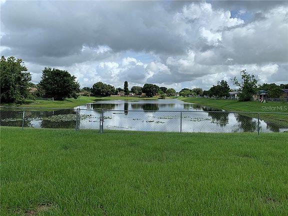 2nd image of 423 La Paz Dr