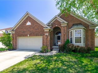 263 Stratford Dr, Broadview Heights, OH