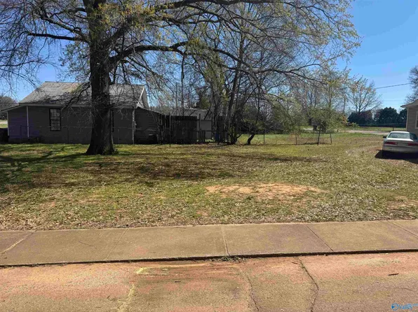 18 1/2 18 1/2 Ave SE, Decatur, AL 35601