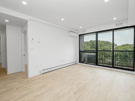 3rd image of 2600 Adam Clayton Powell Jr Blvd APT 4L