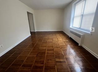 137 Smith St #1A, Freeport, NY 11520