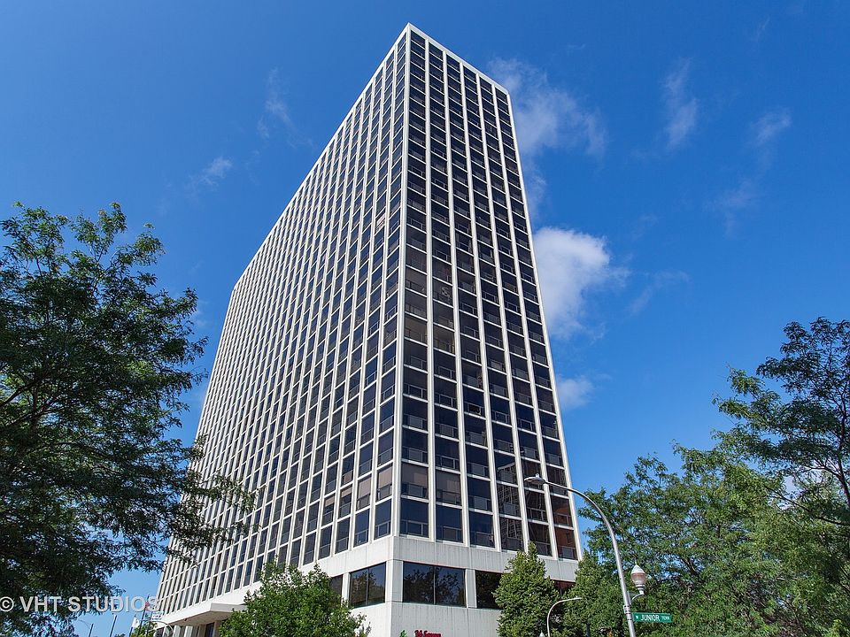 1st image of 4343 N Clarendon Ave APT 2218