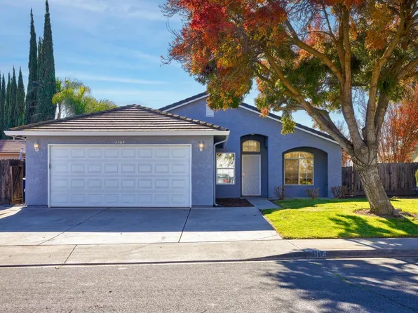 2104 Park East Dr, Modesto, CA 95351