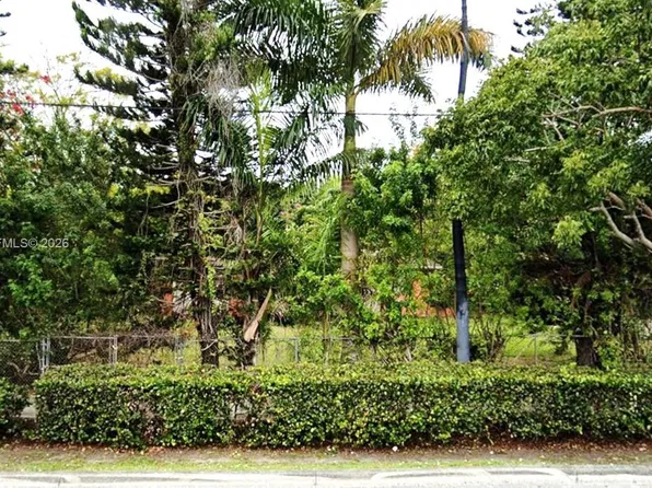 330 NW 127th Ave, Miami, FL 33182