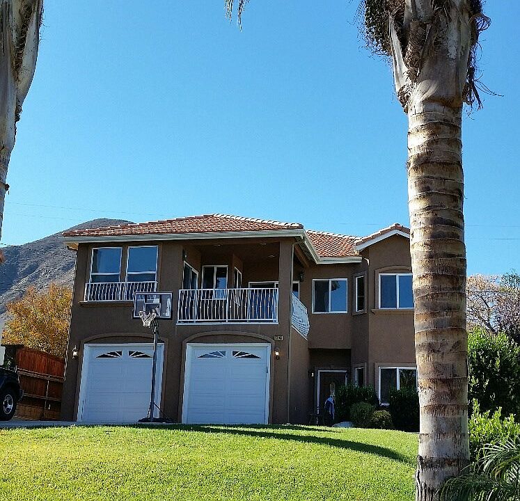 1st image of 33143 Zellar St