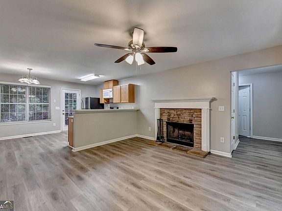 3rd image of 148 Chestatee Dr