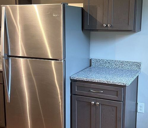 5th image of 151 College Dr #4