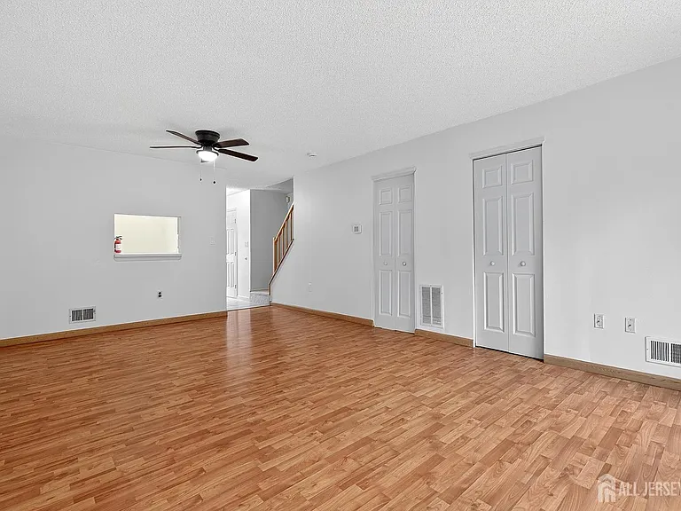 134 Pear Tree Ln — Photo 9