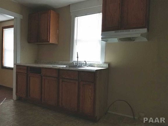 4th image of 2505 W Laura Ave