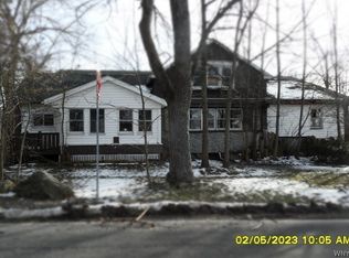 6909 Sy Rd, Niagara Falls, NY 14304