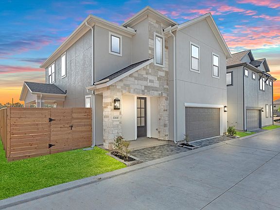 4th image of 12012 Royal Oaks Run Dr #Ju1mkr