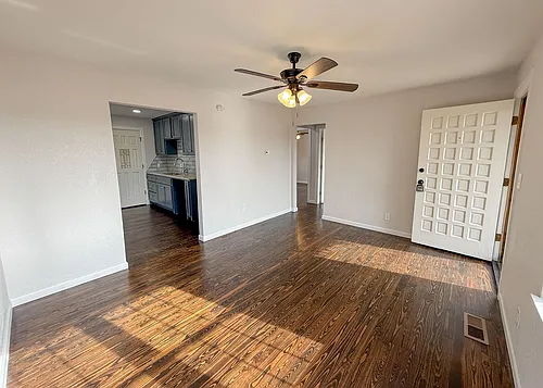203 W Dale St Photo 1