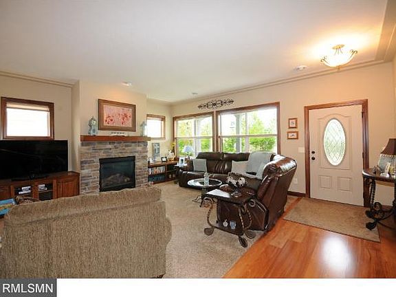 3rd image of 12335 N Lake Blvd NE