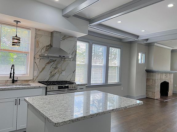 2nd image of 5010 Seminole St #5010
