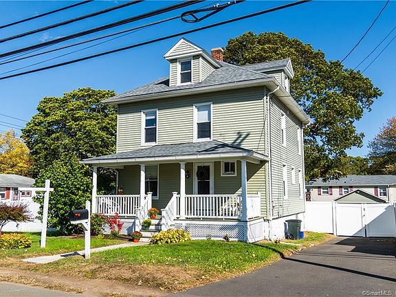 3rd image of 275 Coe Ave