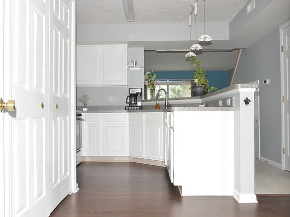 2nd image of 15778 Foxglove Ln