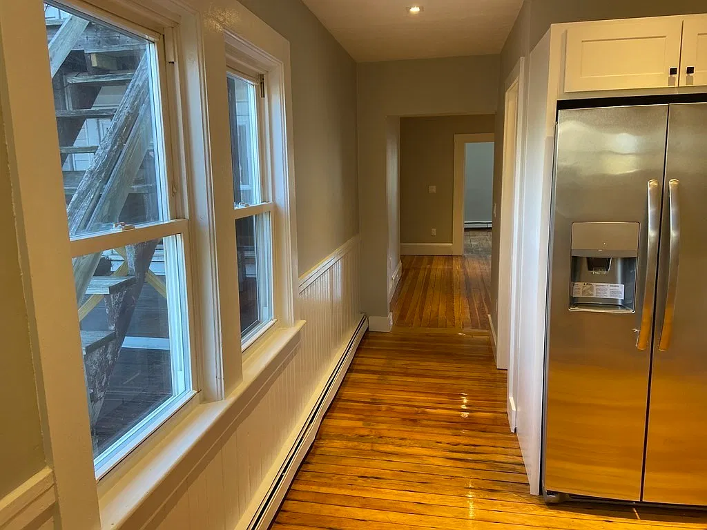 2 bed, 998 sqft, $3,100 — Photo 4