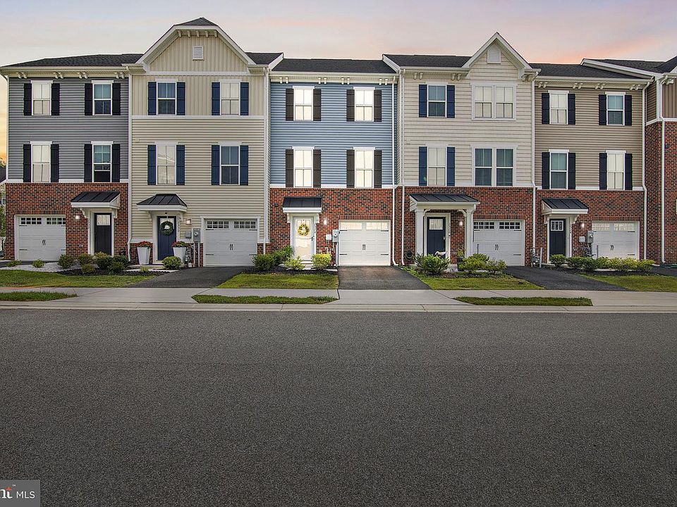 1st image of 2528 Schooner Way
