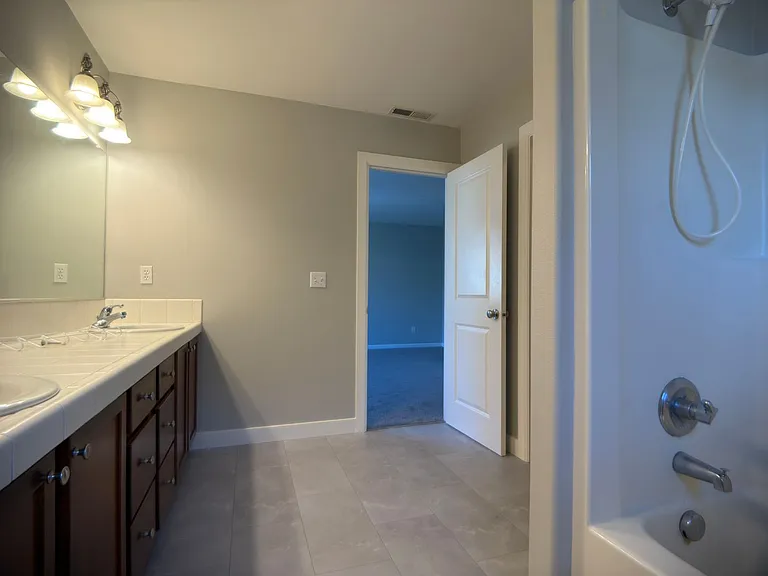 3608 NE 42nd St — Photo 15