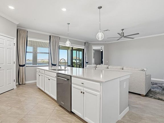 4th image of 12003 Hawthorn Lake DR #201