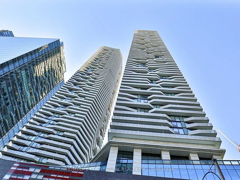 100 Harbour St #3908 — Photo 1