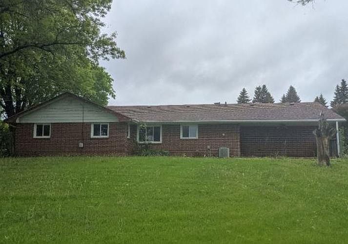 1st image of 756 Tower Dr