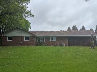 756 Tower Dr, Rockford, IL 61108