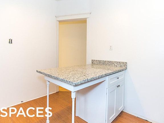 2nd image of 1763 W Sunnyside Ave #1