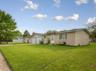 1901 4th St NE, Waseca, MN 56093