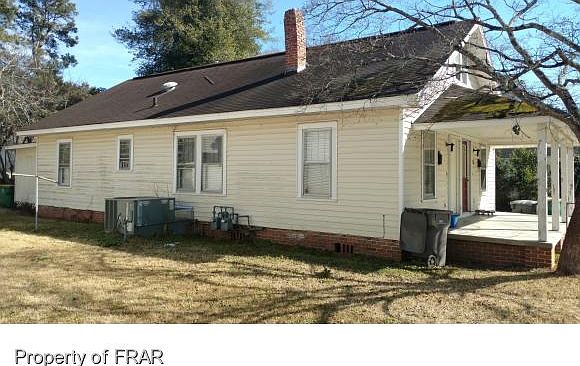 2nd image of 410 1/2 Winona Ave