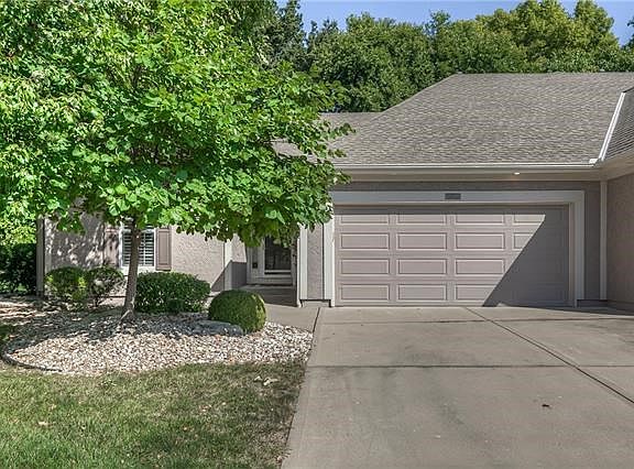 2nd image of 7402 W 148th St
