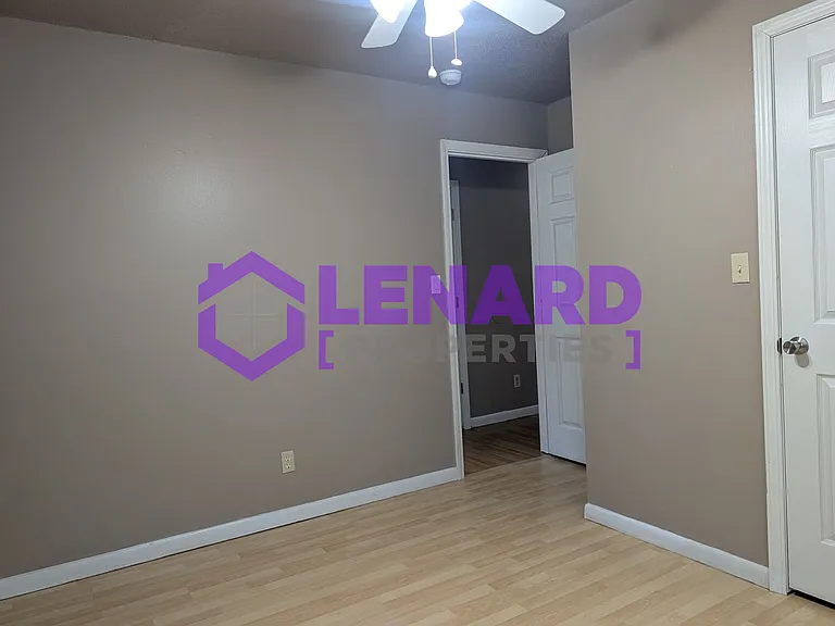 103 W McConnell St — Photo 12