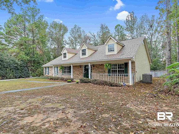 3rd image of 711 Gilmer Cir