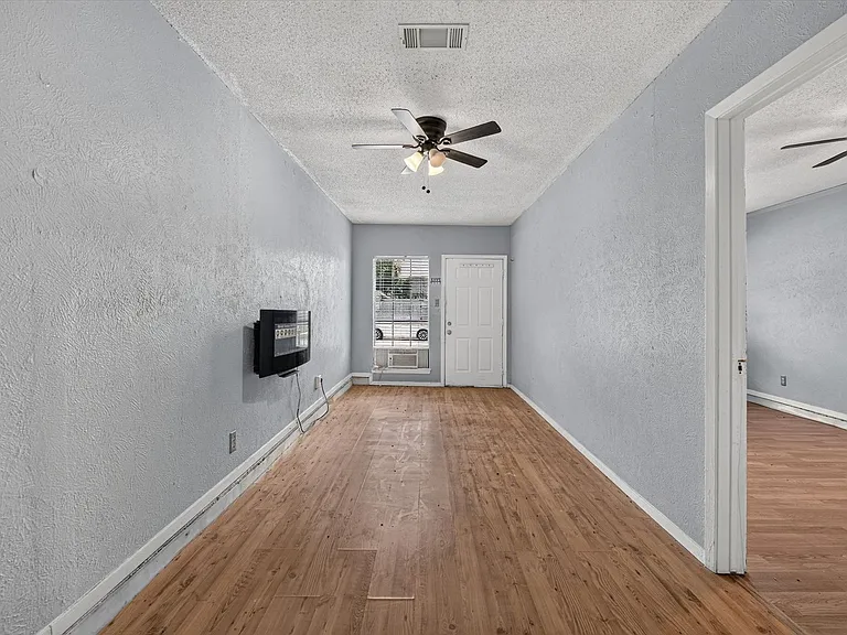 210 Nettletree St — Photo 11