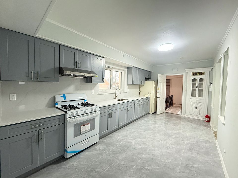 1st image of 20 Balfour St #2