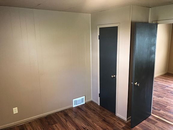 5th image of 82 E Emerling Ave #1