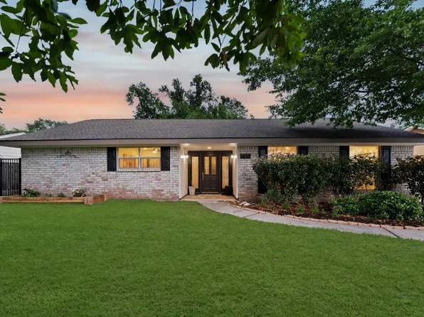 1918 Stebbins Dr, Houston, TX 77043