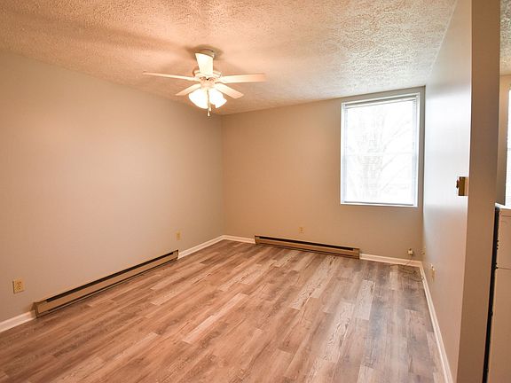 4th image of 212 W East St APT 3