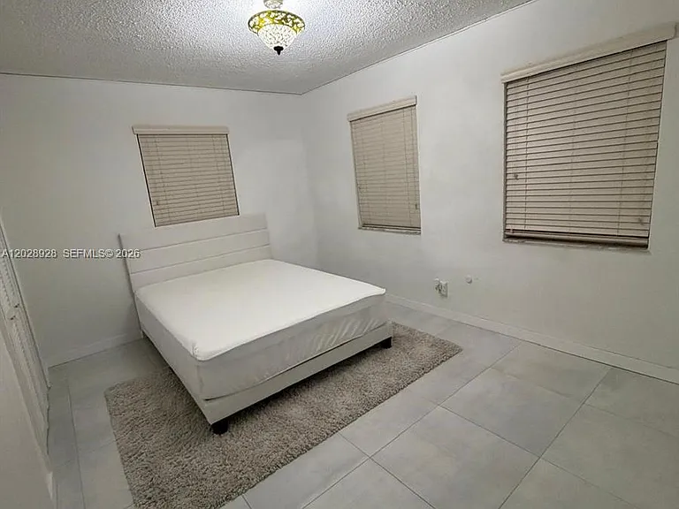 3600 SW 26th St — Photo 9