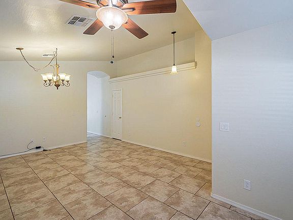 5th image of 2119 W Broadway Ave